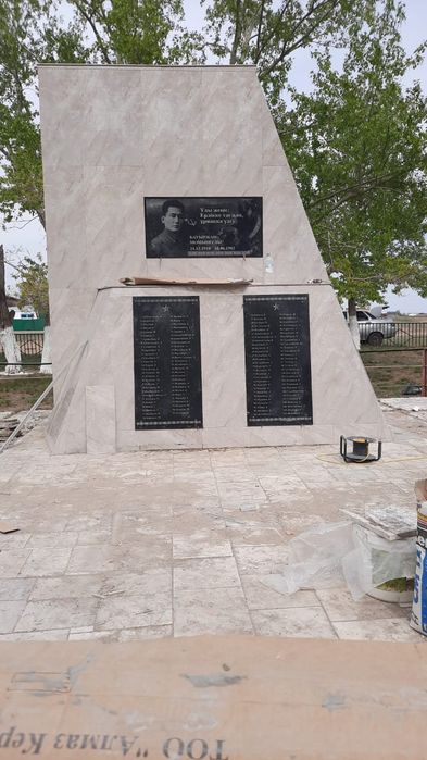 Құлпытас, Памятники