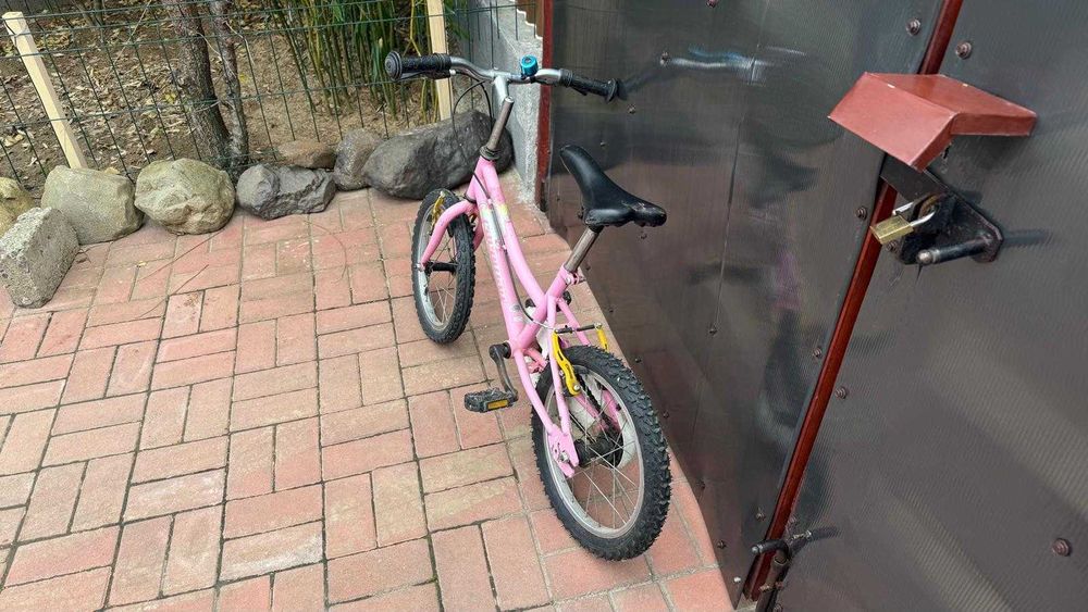 Vând bicicletă pentru copiii