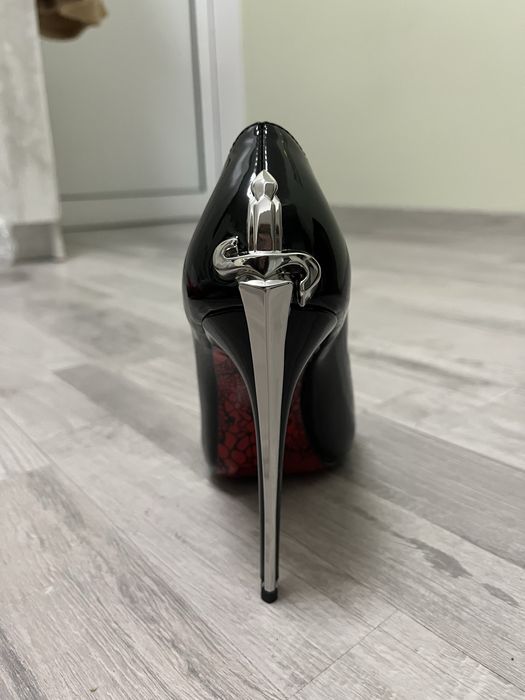 cesare paciotti токчета