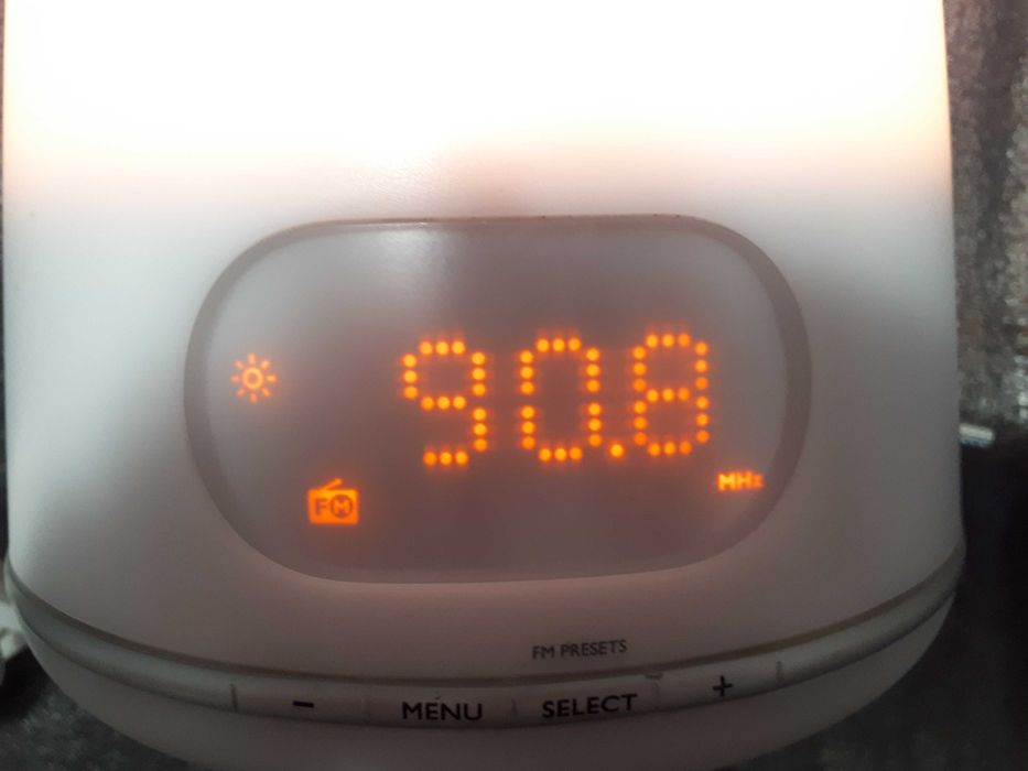 Veioza ambientala cu radio Philips HF3485 Wake Up Light