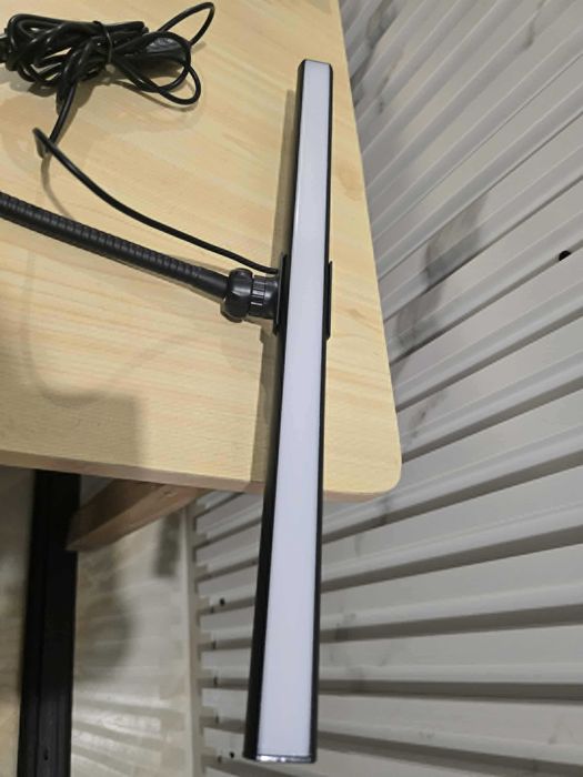 LED настолна лампа