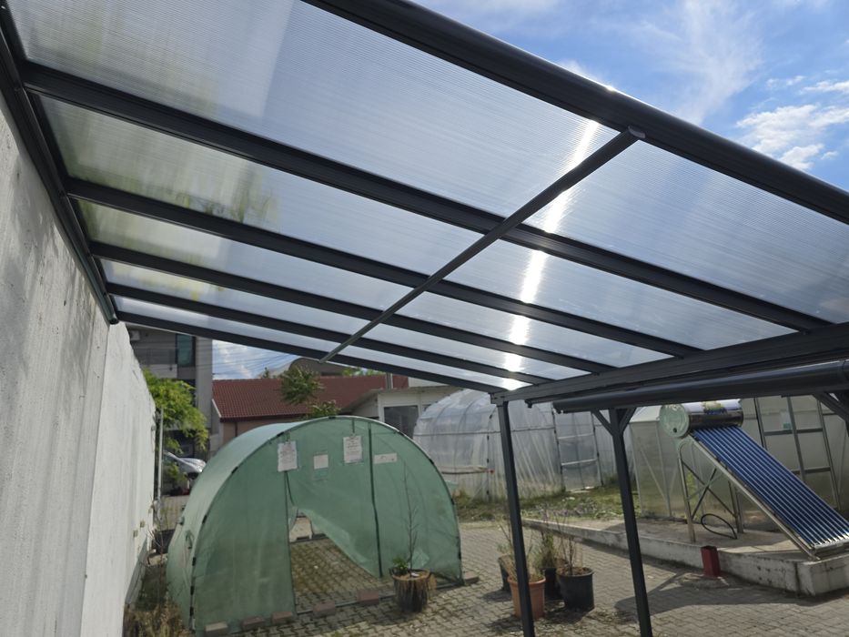 Pergola aluminiu acoperită cu policarbonat