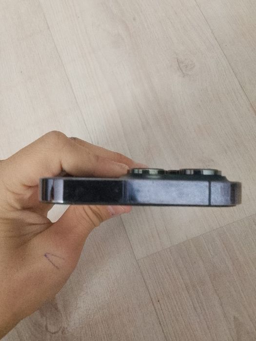 Обменяю айфон на айфон 15