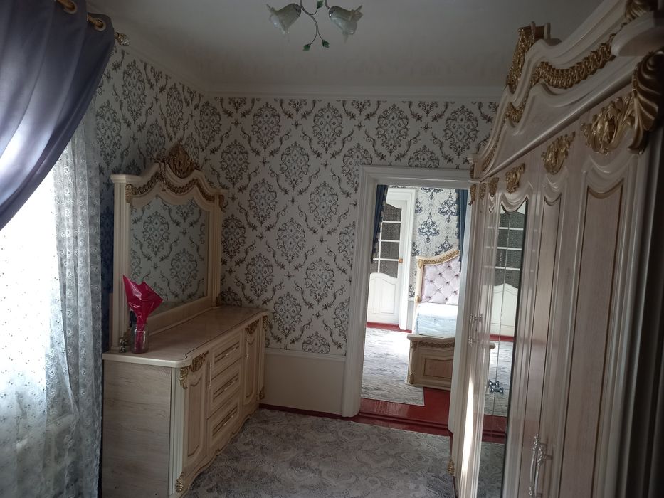 Продаётся дом в интернате на против 16 этажка  обмен нет или чере банк