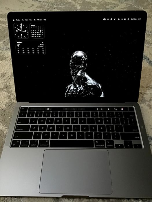 Macbook pro M1 13 inch 8/512