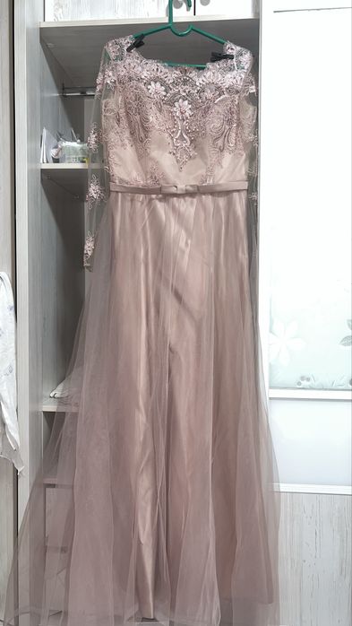 Продам платье вечернее