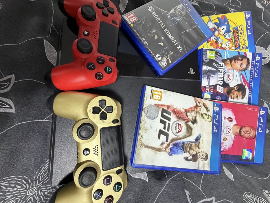 OFERTA PlayStation 4 Fat + 2 controllere + jocuri incluse