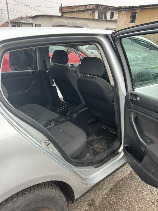 • Продавам Голф 5 1.9 105кс на ЧАСТИ както и всякакви части и за други