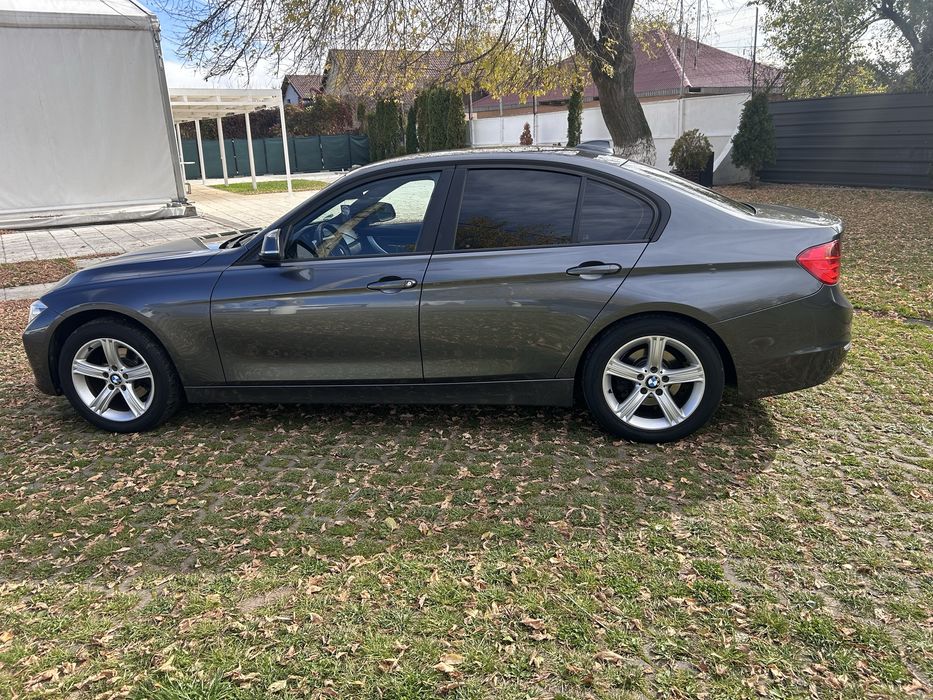 BMW seria 3 diesel F30 automat Head Up Display plafon negru xenon LED