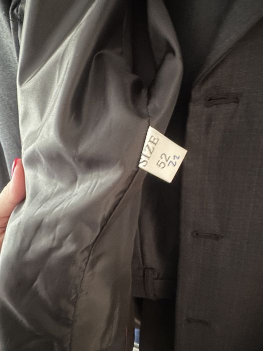 Продам новый костюм