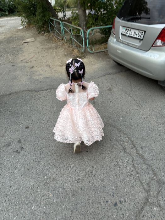 Нарядное платье розовый