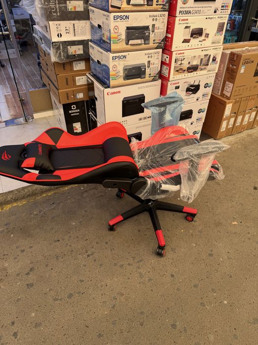 Игровое кресло Havit GC932 черно-красный и черный Gaming chair