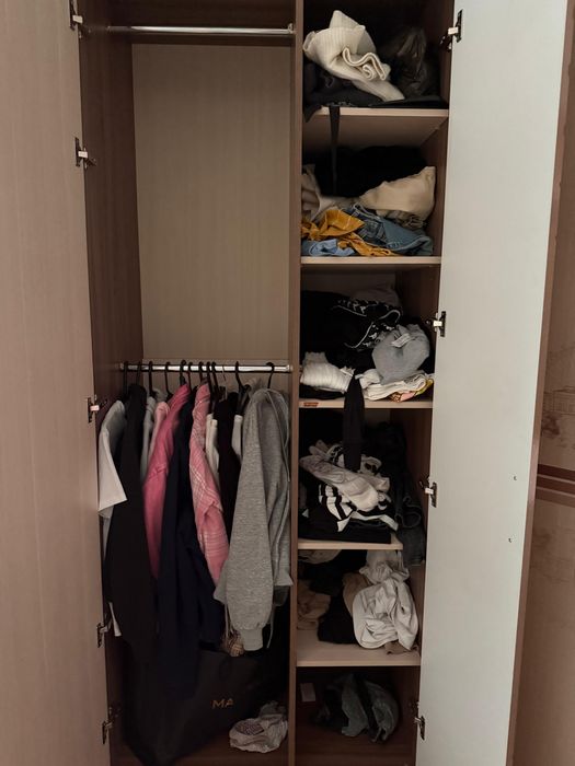 Продается угловой шкаф