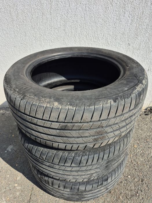 Vand 3 Anvelope BRIDGESTONE ,dimensiunea 235/55/17,99w,TURANZA,T005