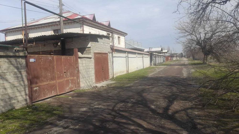 Сурумда 2 хона уй 8 сот+12 сот захват опший 20 сотих сотвораман срочно