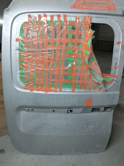 Дверь Ларгус задняя