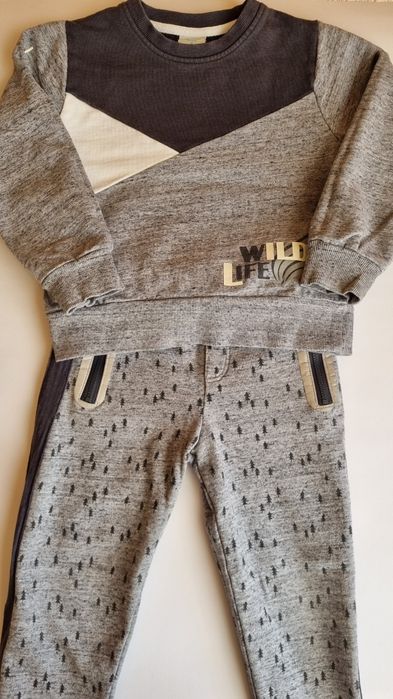 Комплект блузка/суитшърт и долнище на испанската марка Boboli, 116 см.