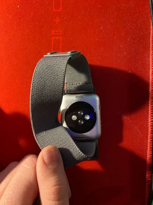 Apple Watch Series 3 42мм