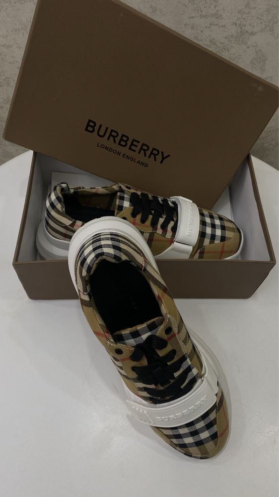 Кроссовки Burberry | кросы Барбери - Кроссовки Алматы на Olx