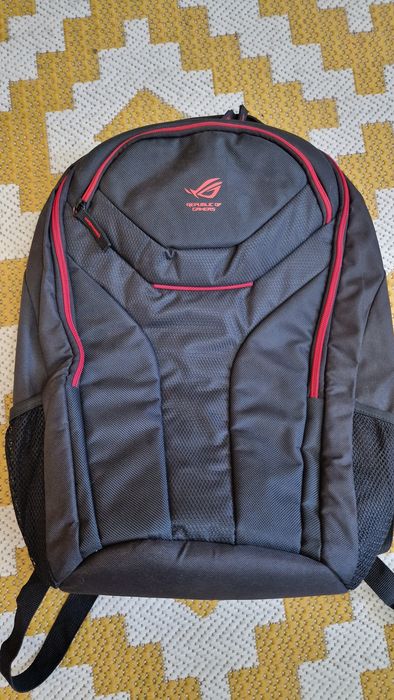 Продам рюкзак от игрового ноутбука Asus rog 16"