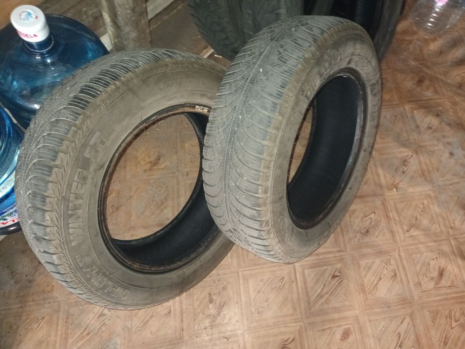 Продавам4бр.Зимни гуми 215/65/16 Петлас 2бр.Летни Пирели Сото зеро265/