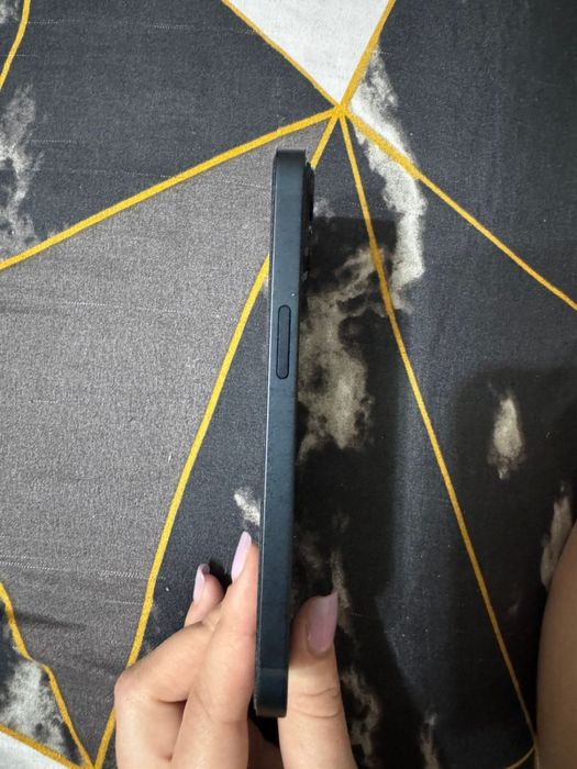 Айфон 13 с катигорией