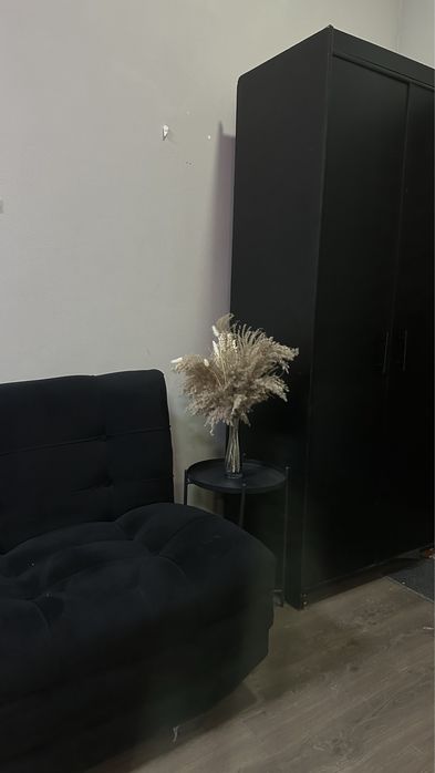 сдается в аренду маникюрный столик