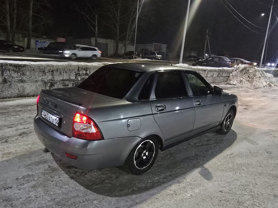 Продам Приору 2010 года