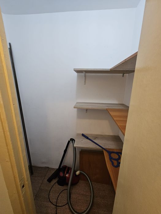 Apartament 2 camere, renovat, mobilat, complet utilat. Brazda Lui Novac Craiova.