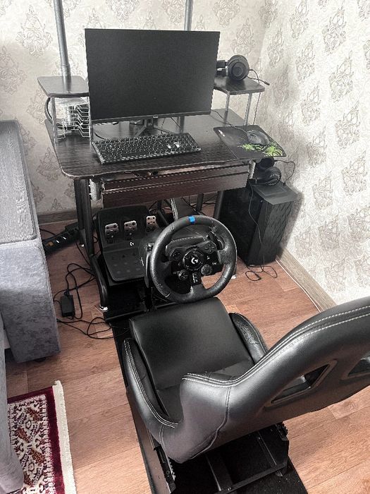 Logitech g923 с кокпитом