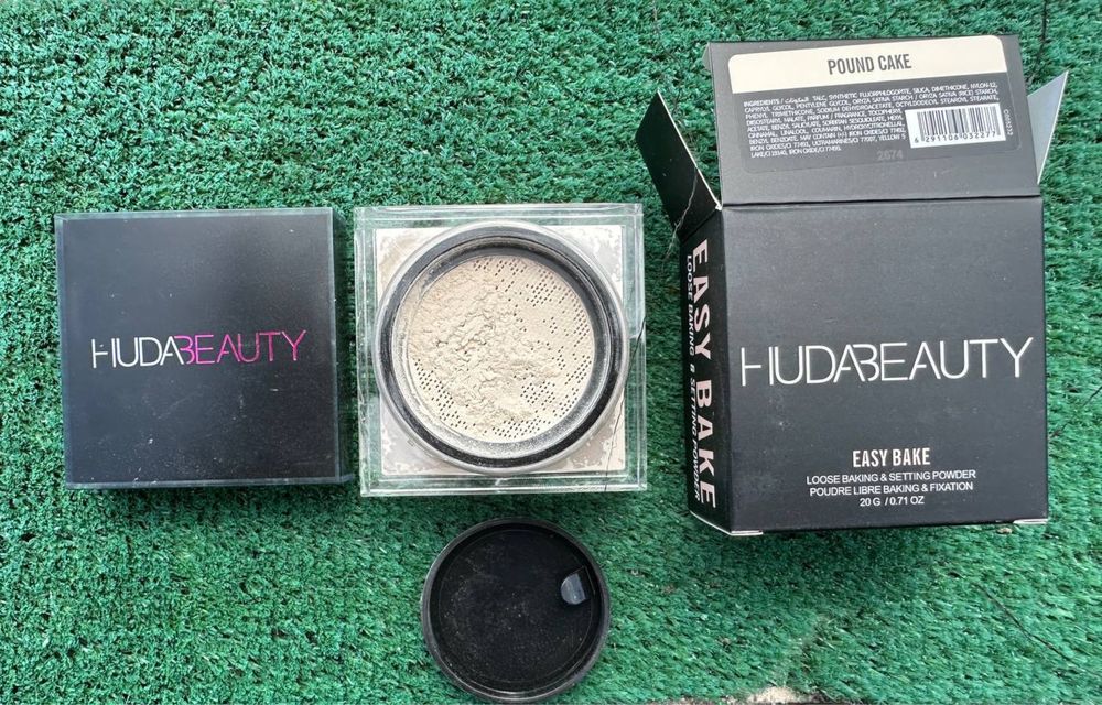 Huda Beauty Easy Bake пудра