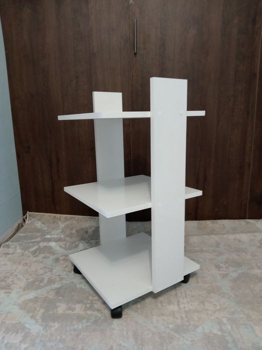 Стол-помощник для косметолога и парикмахера