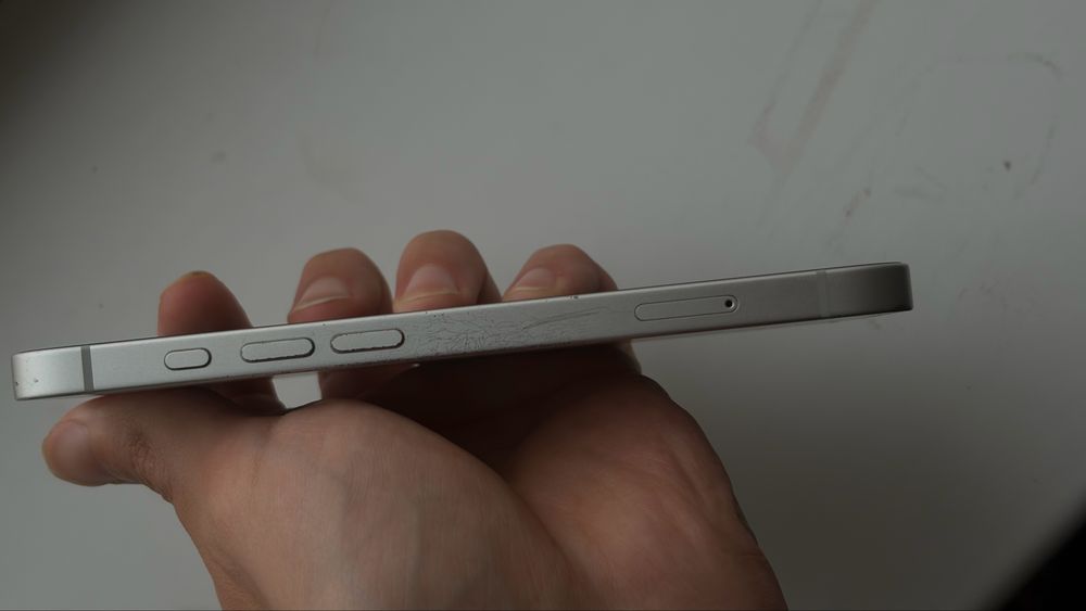 Iphone 16e Айфон 16е