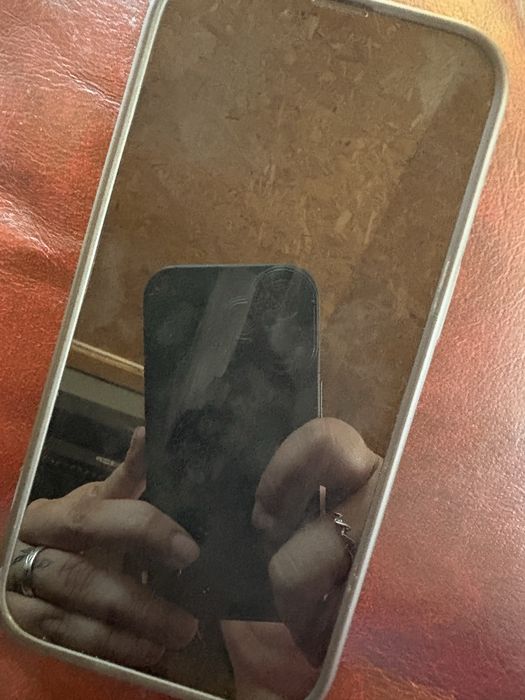 Vand telefon arata perfect