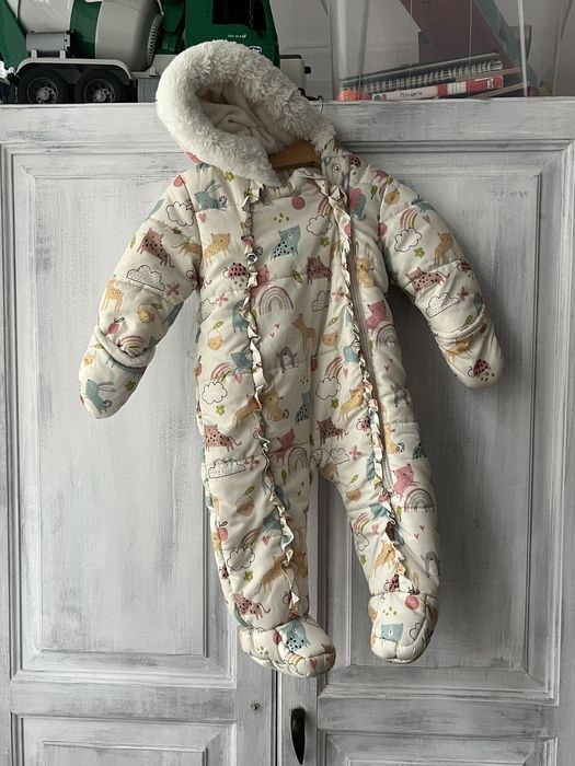 Космонавт за бебе