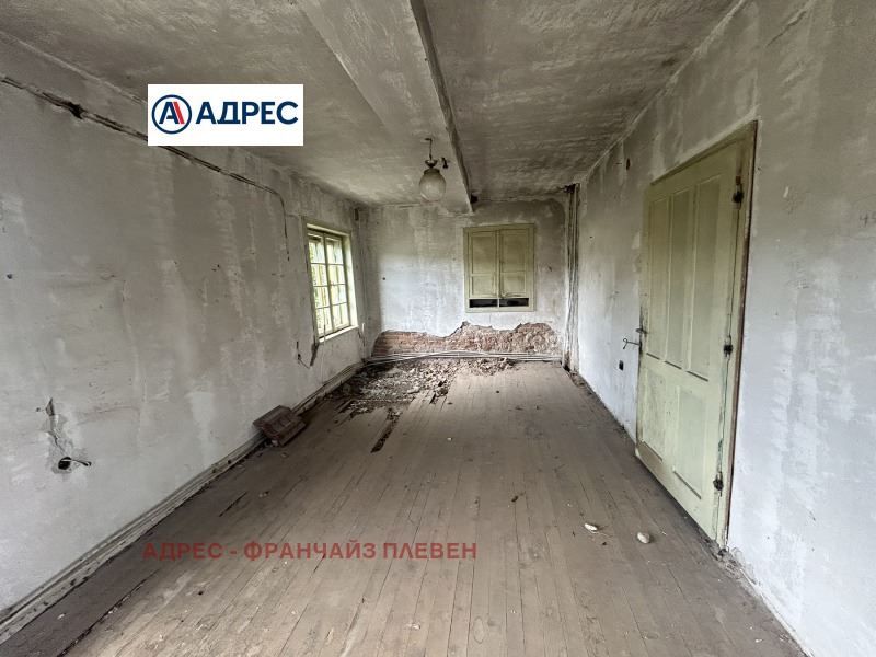 Продава се Къща в с. Петърница, Област Плевен - 140 кв.м за 91 €/кв.м - Снимка #5