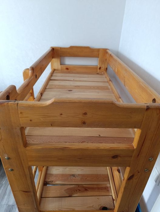 Кровать детская, двухъярусная