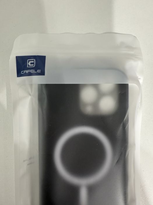 Чехол для iPhone 16 pro max кожа с металлом magSafe