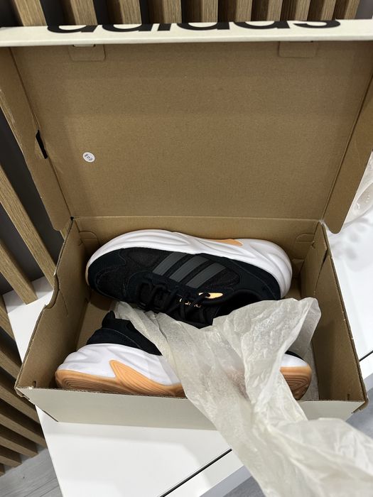 Маратонки Adidas