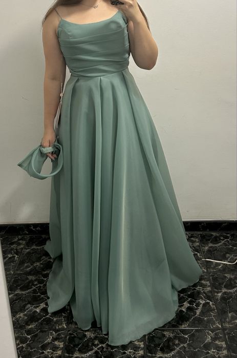 Официална рокля