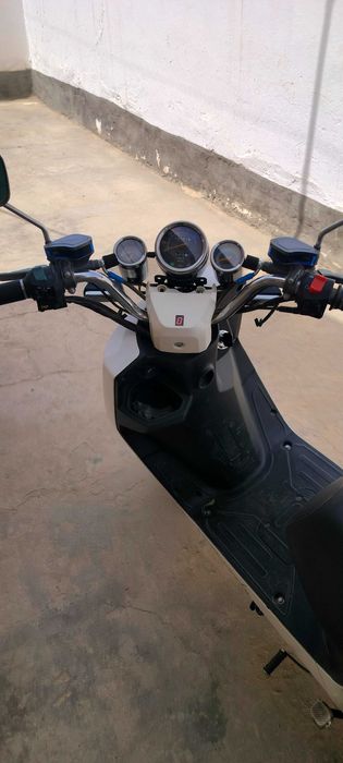 Скутер бензиновый пол автомат