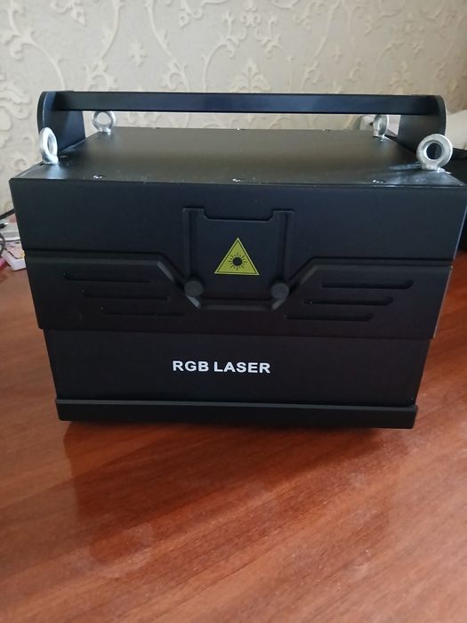 Lazer rgb animation мощность 3w control dmx 512  lpt порт DB 25