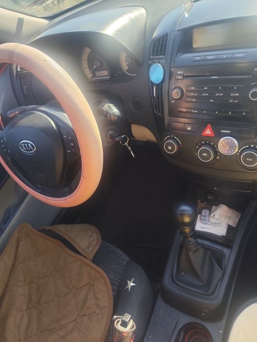 Продавам Киа  ceed