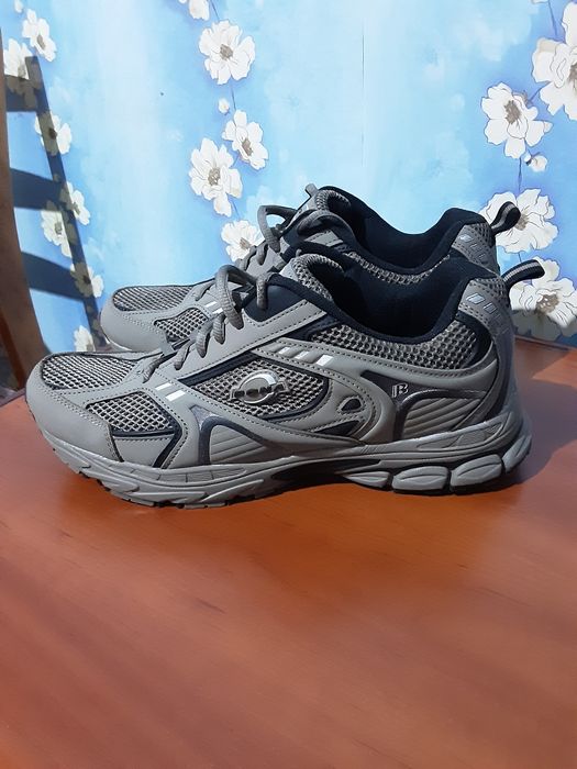 Продам новые красовки