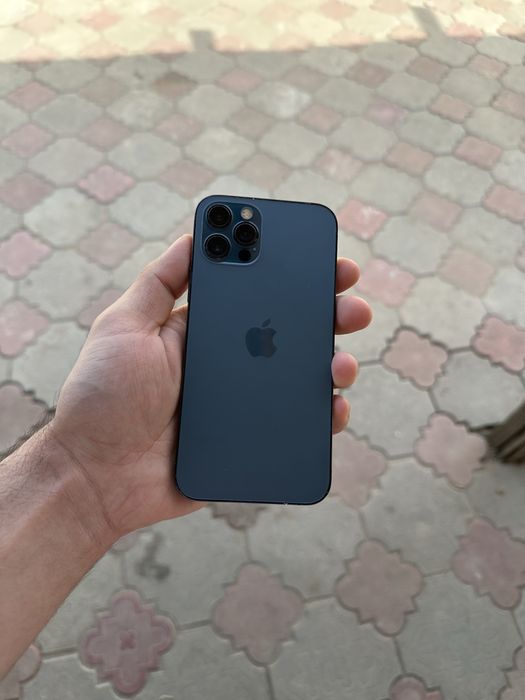 Продам телефон Айфон 12 Pro 128 Gb