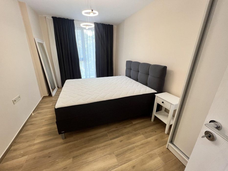 Дава се под наем Тристаен апартамент в Пловдив, Младежки Хълм - 95 кв.м за 900 € - Снимка #4