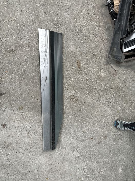 Оригинална предна дясна лайсна за врата Hyundai Ionic 5 21г-23г гр ...