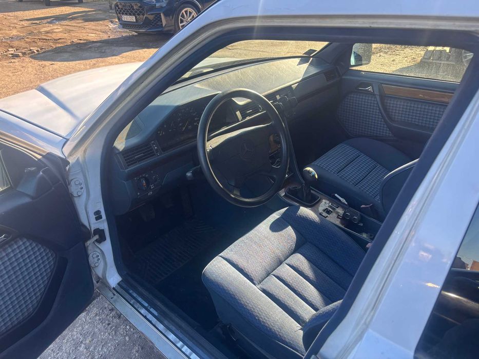 Dezmembrez S124/W124 Break 3.0 Diesel Aspirat OM603