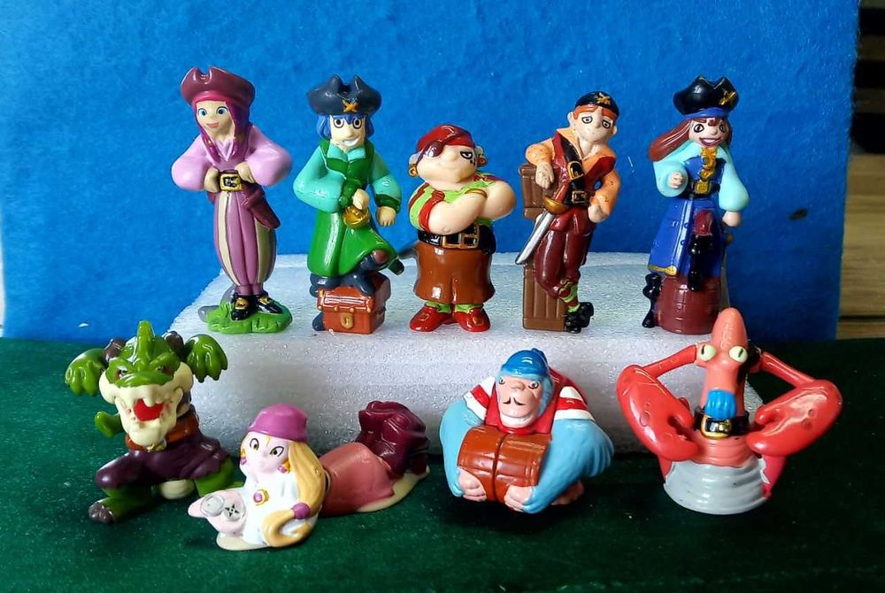 Киндер игрушки, серии 7 разных