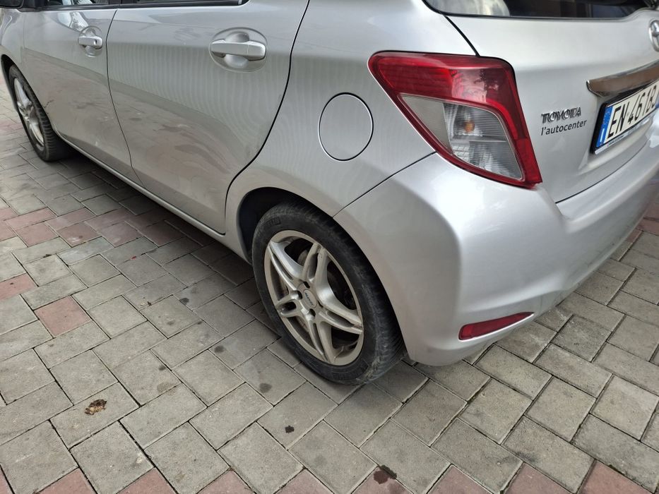 TOYOTA Yaris 2012 — imagine 5